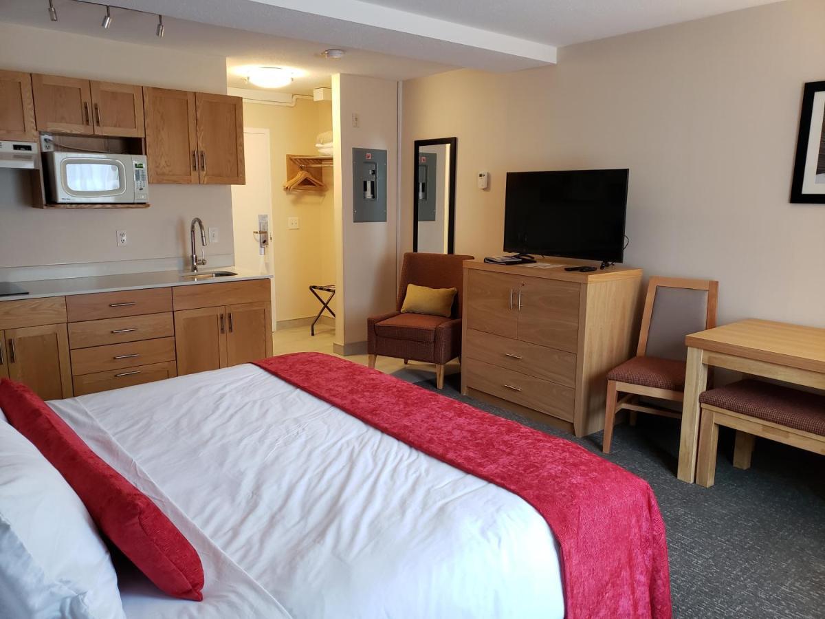 Sun Peaks Lodge Екстериор снимка