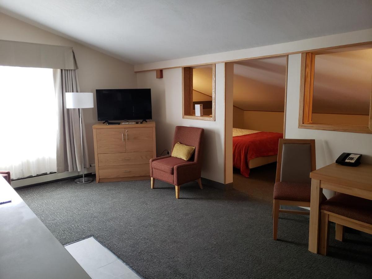 Sun Peaks Lodge Екстериор снимка