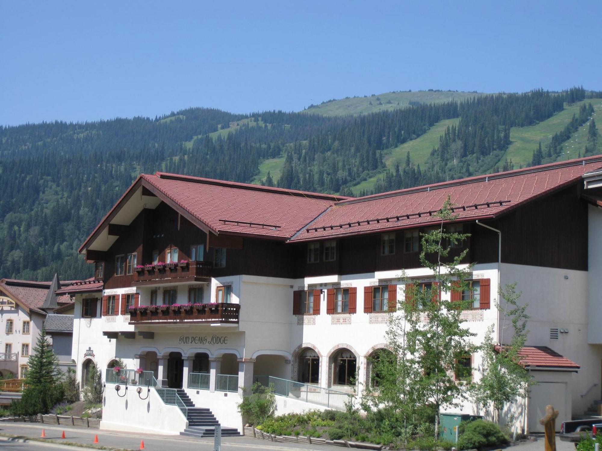 Sun Peaks Lodge Екстериор снимка