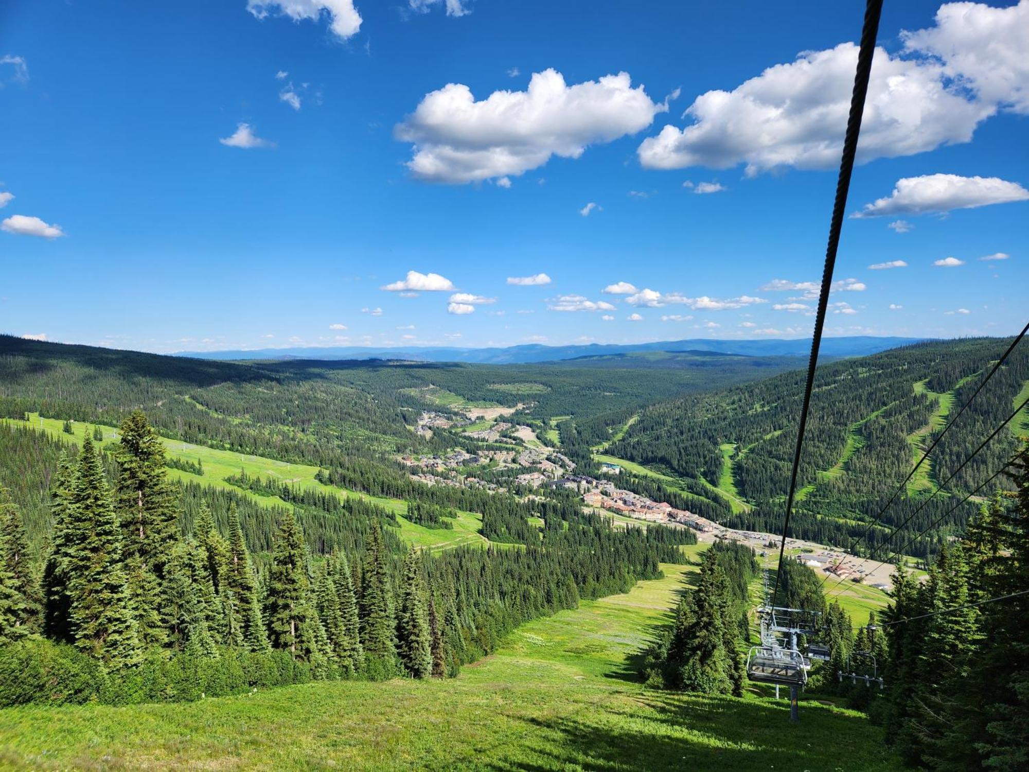 Sun Peaks Lodge Екстериор снимка