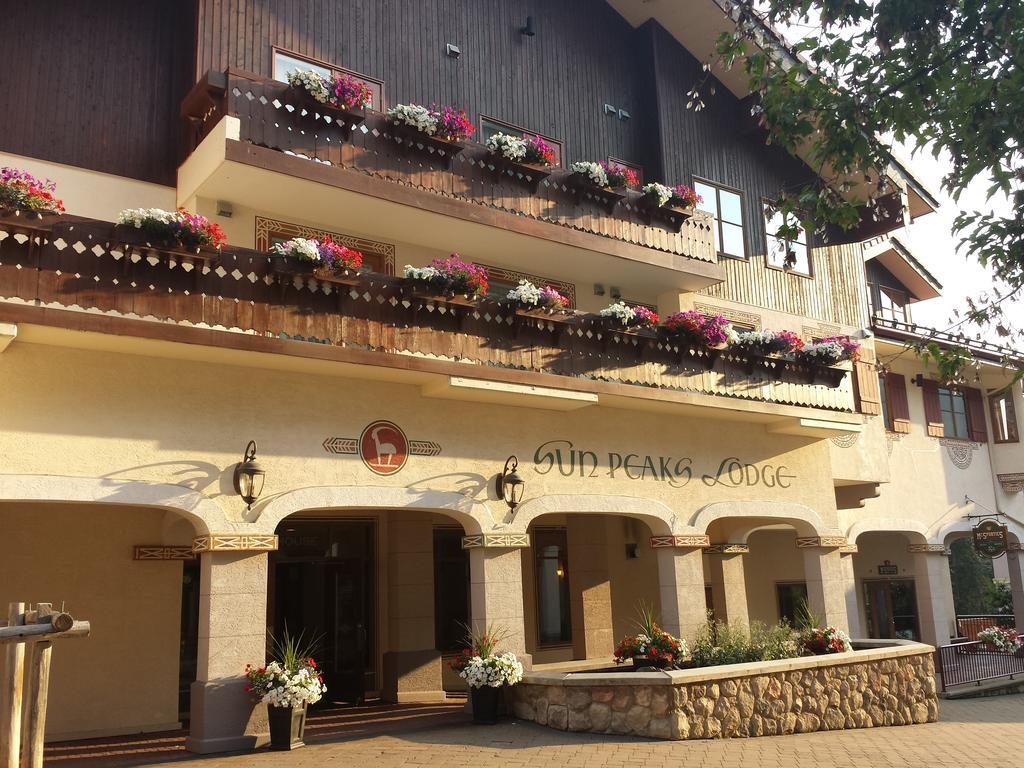 Sun Peaks Lodge Екстериор снимка