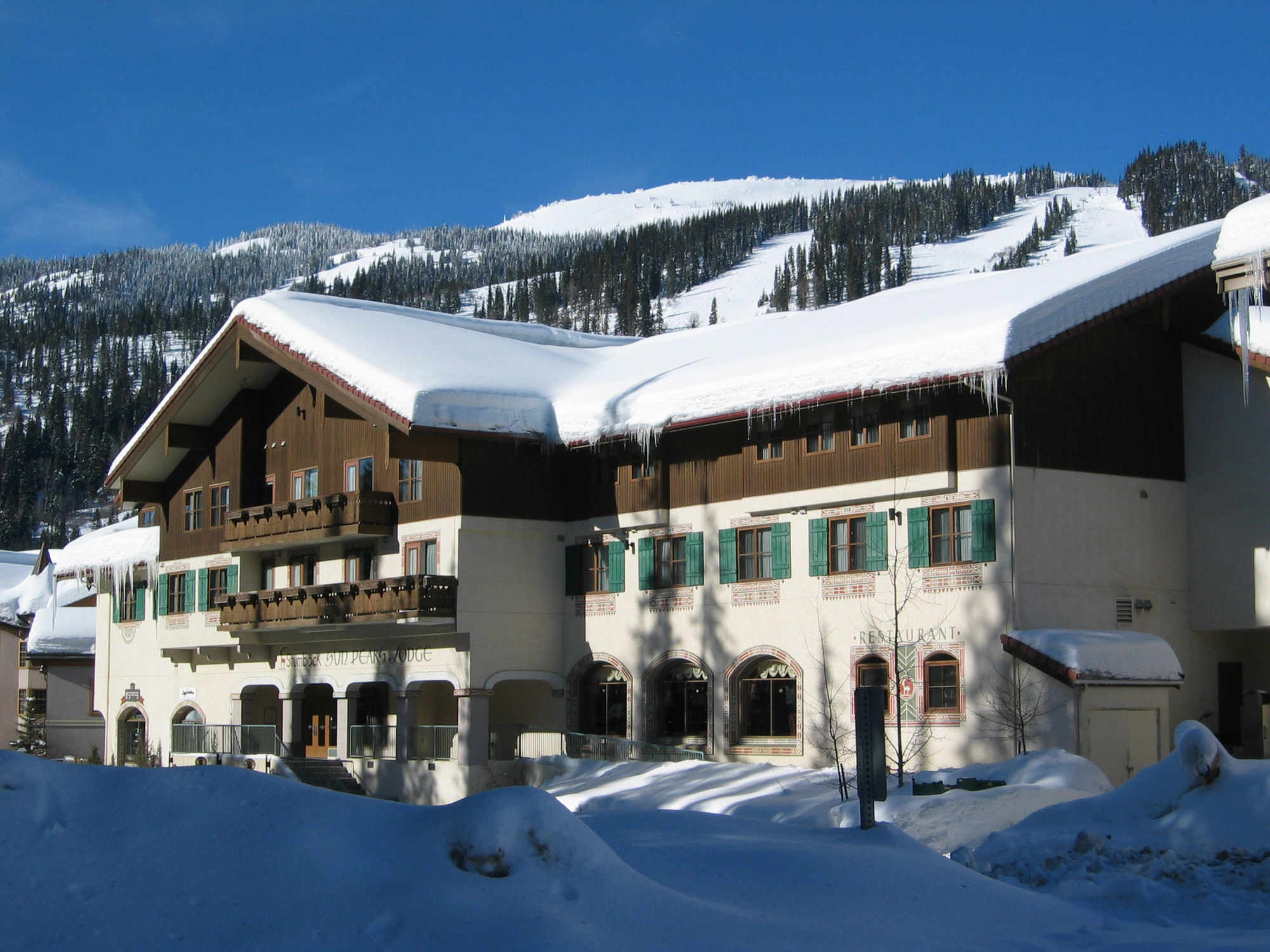 Sun Peaks Lodge Екстериор снимка