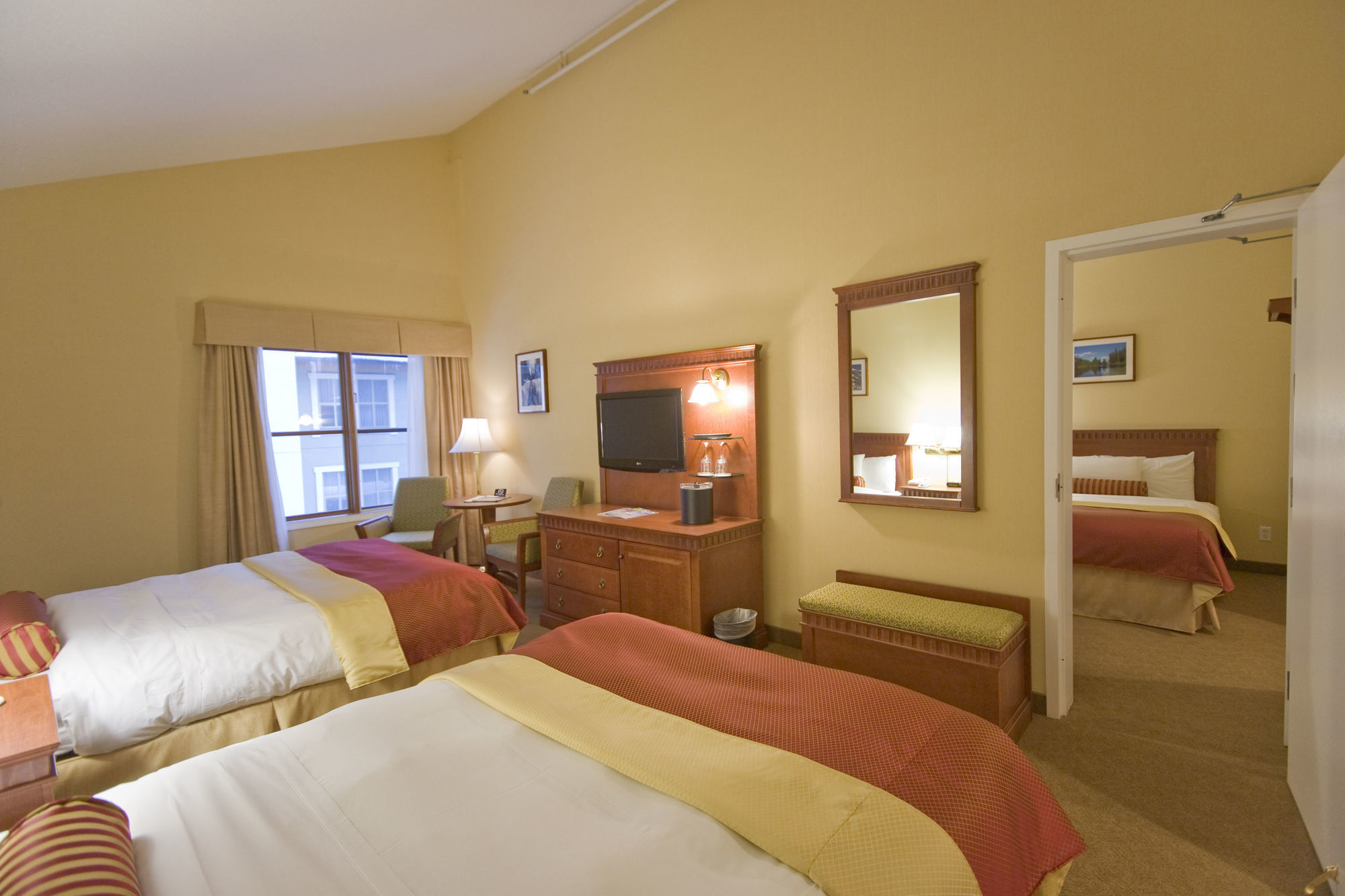 Sun Peaks Lodge Екстериор снимка