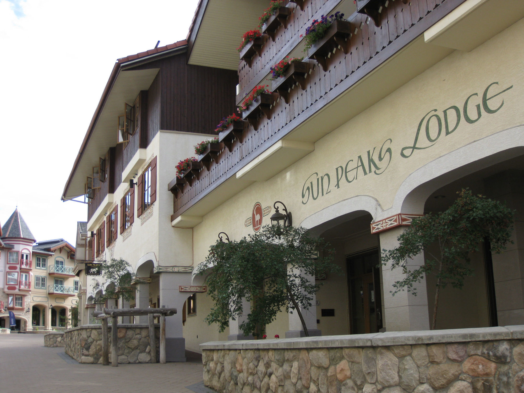 Sun Peaks Lodge Екстериор снимка