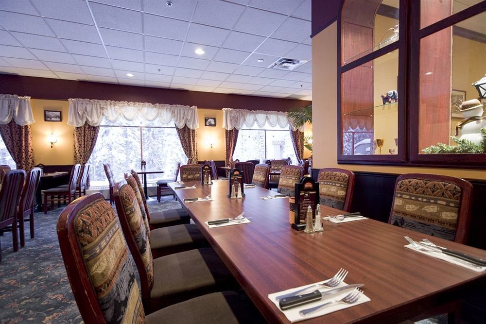 Sun Peaks Lodge Екстериор снимка