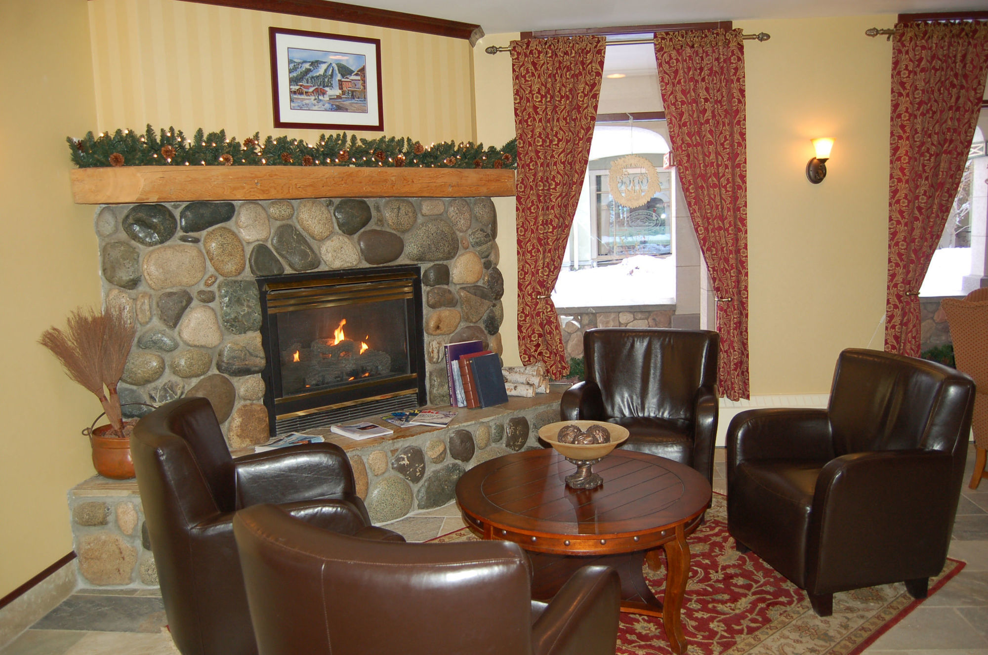 Sun Peaks Lodge Екстериор снимка