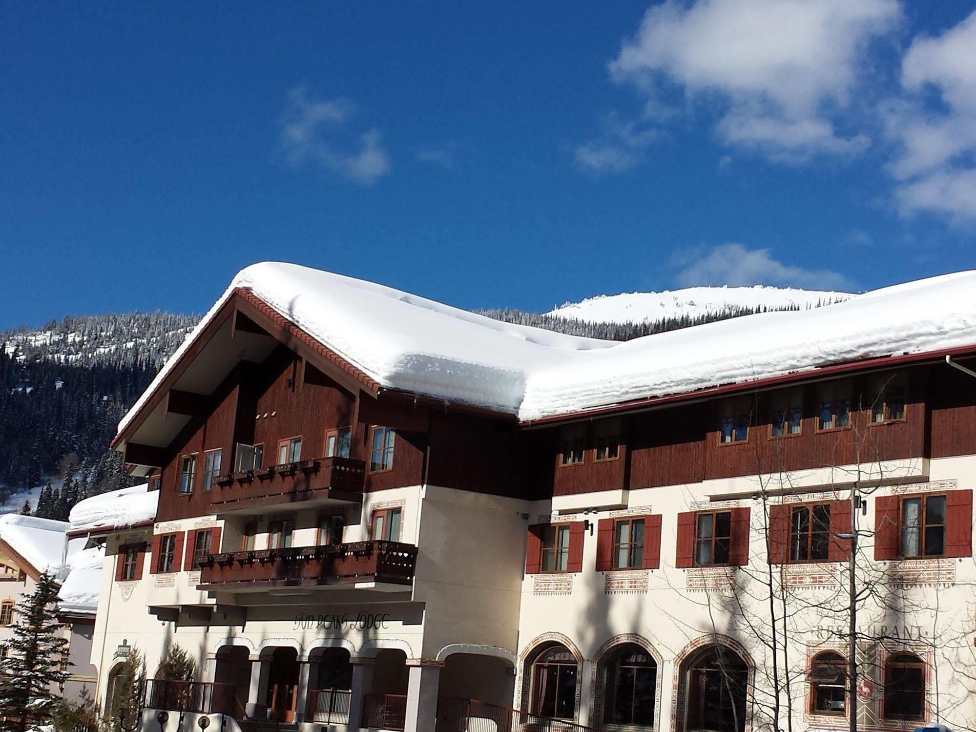 Sun Peaks Lodge Екстериор снимка